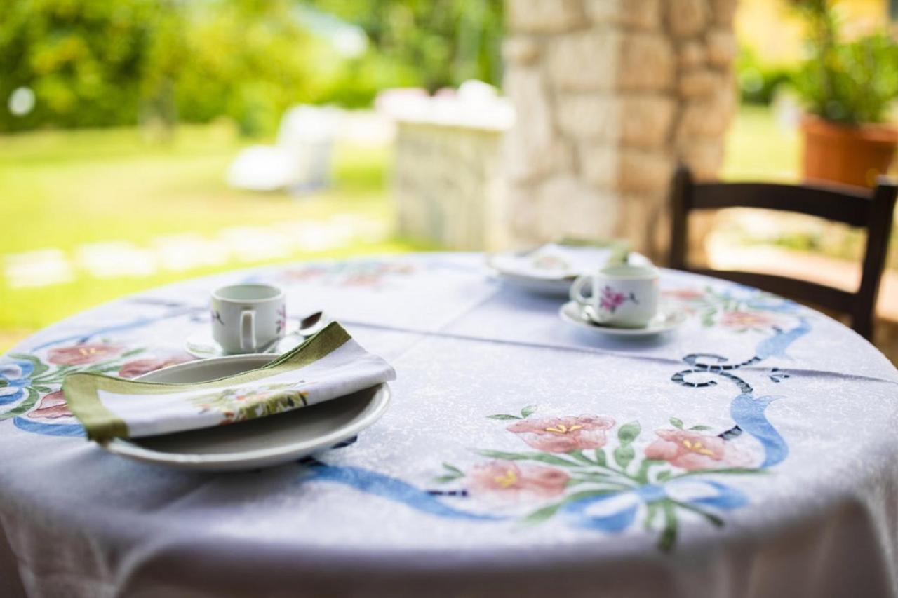 Il Ciavattone Bed And Bike Acomodação com café da manhã Sulmona Exterior foto