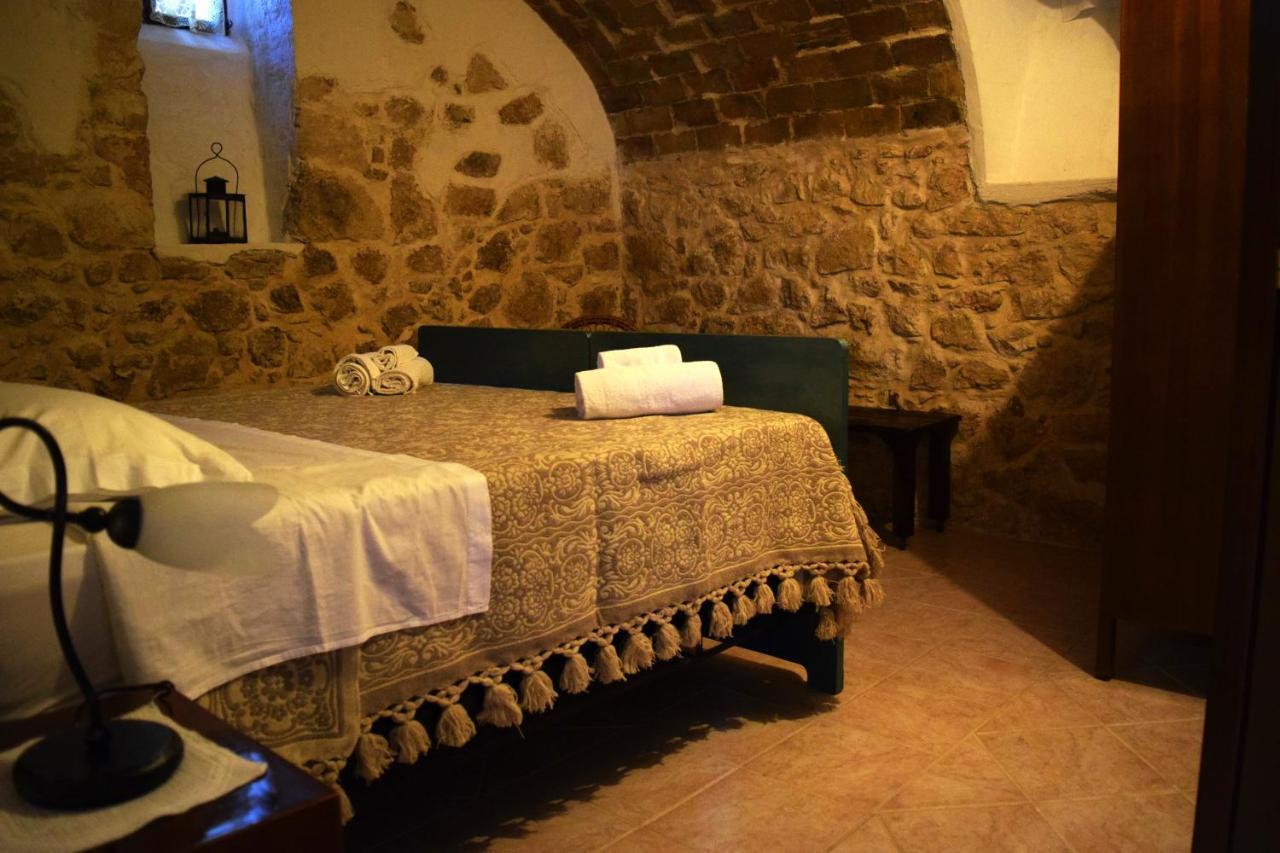 Il Ciavattone Bed And Bike Acomodação com café da manhã Sulmona Exterior foto